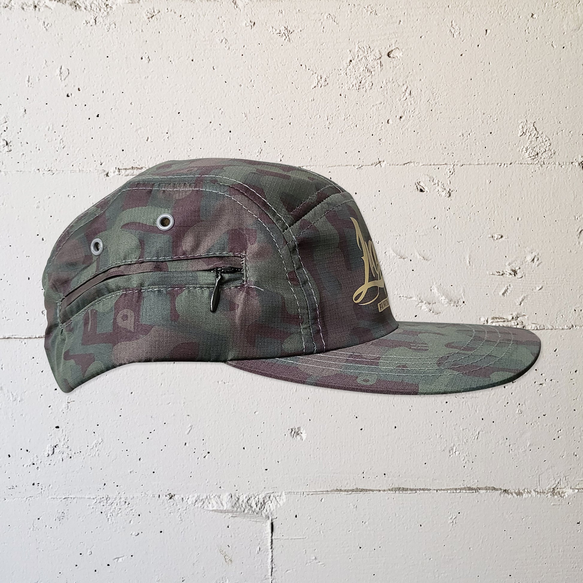 Loop spray paint & MR serious graffiti branded camper hat in camo